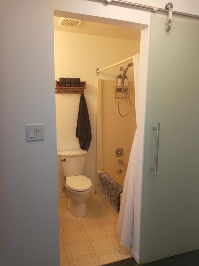 Village Center 2 Bedroom Condo Big White エクステリア 写真